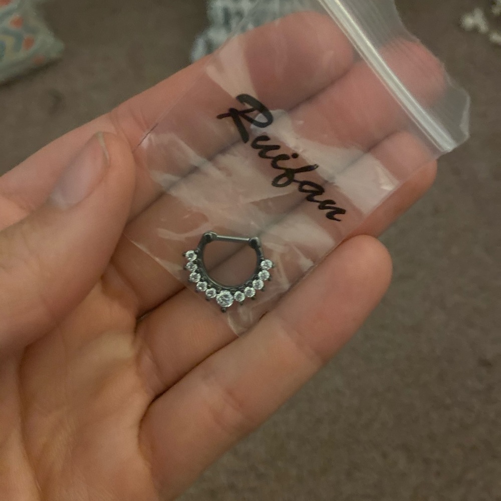 Bling Black Septum Piercing